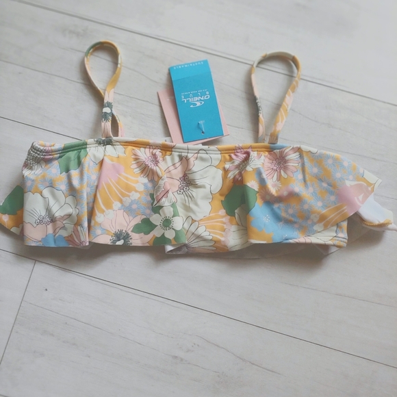 O'Neill NEW Twiggy Ruffle Bikini Swimsuit Set - Picture 5 of 12